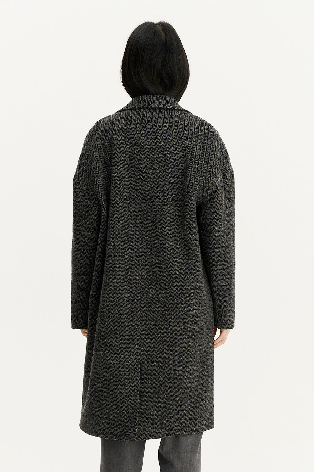Manteau mi-long en laine bio recyclée | girs "genoa - anthracite herringbone"