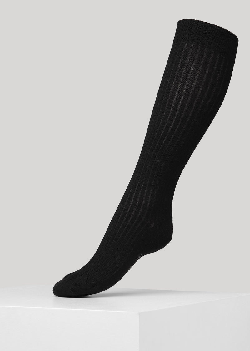 Chaussettes hautes noires côtelées en coton bio - matilde rib knee black