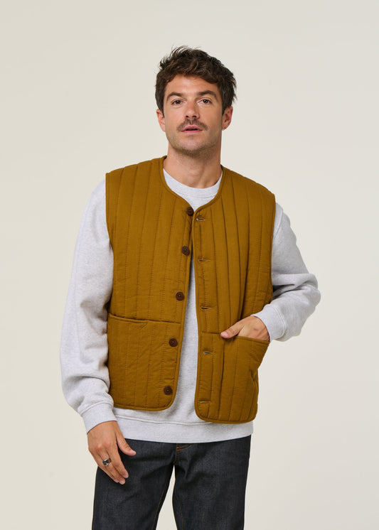 Veste matelassée sans manches en coton bio | camel "light oak jon vest - brown"