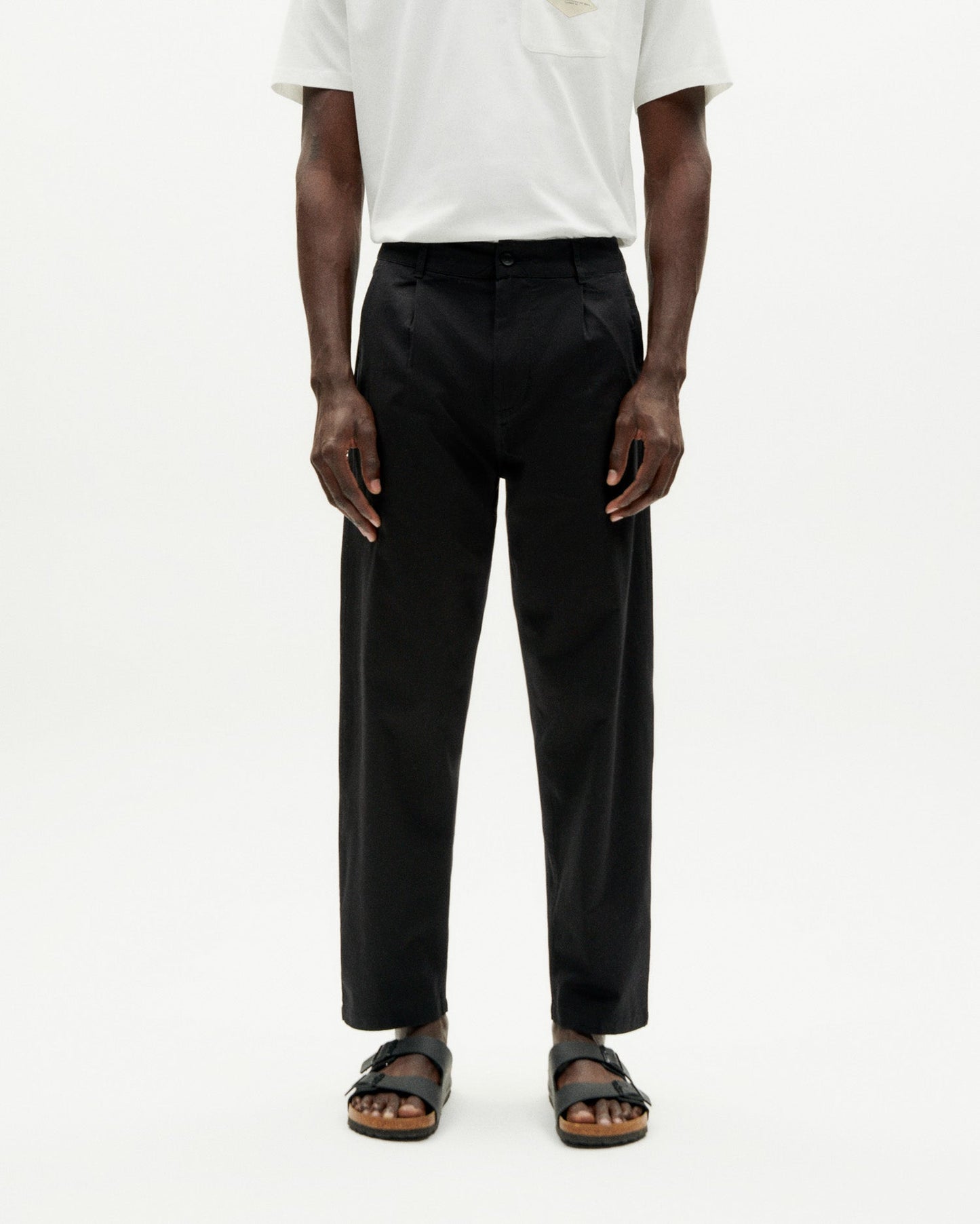 Pantalon droit à pinces en coton bio | Noir "light moero light pants black"