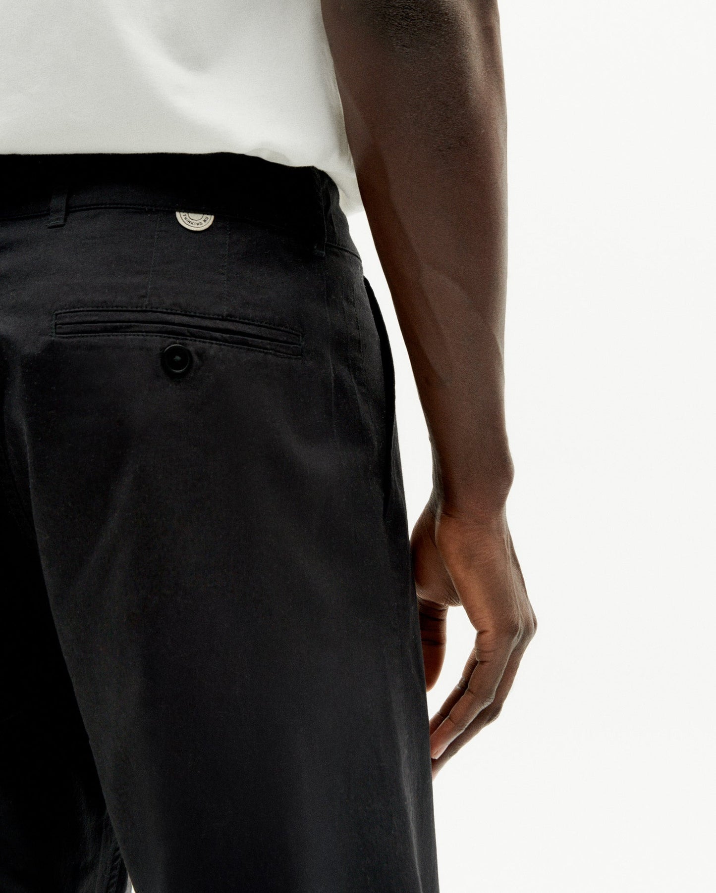 Pantalon droit à pinces en coton bio | Noir "light moero light pants black"