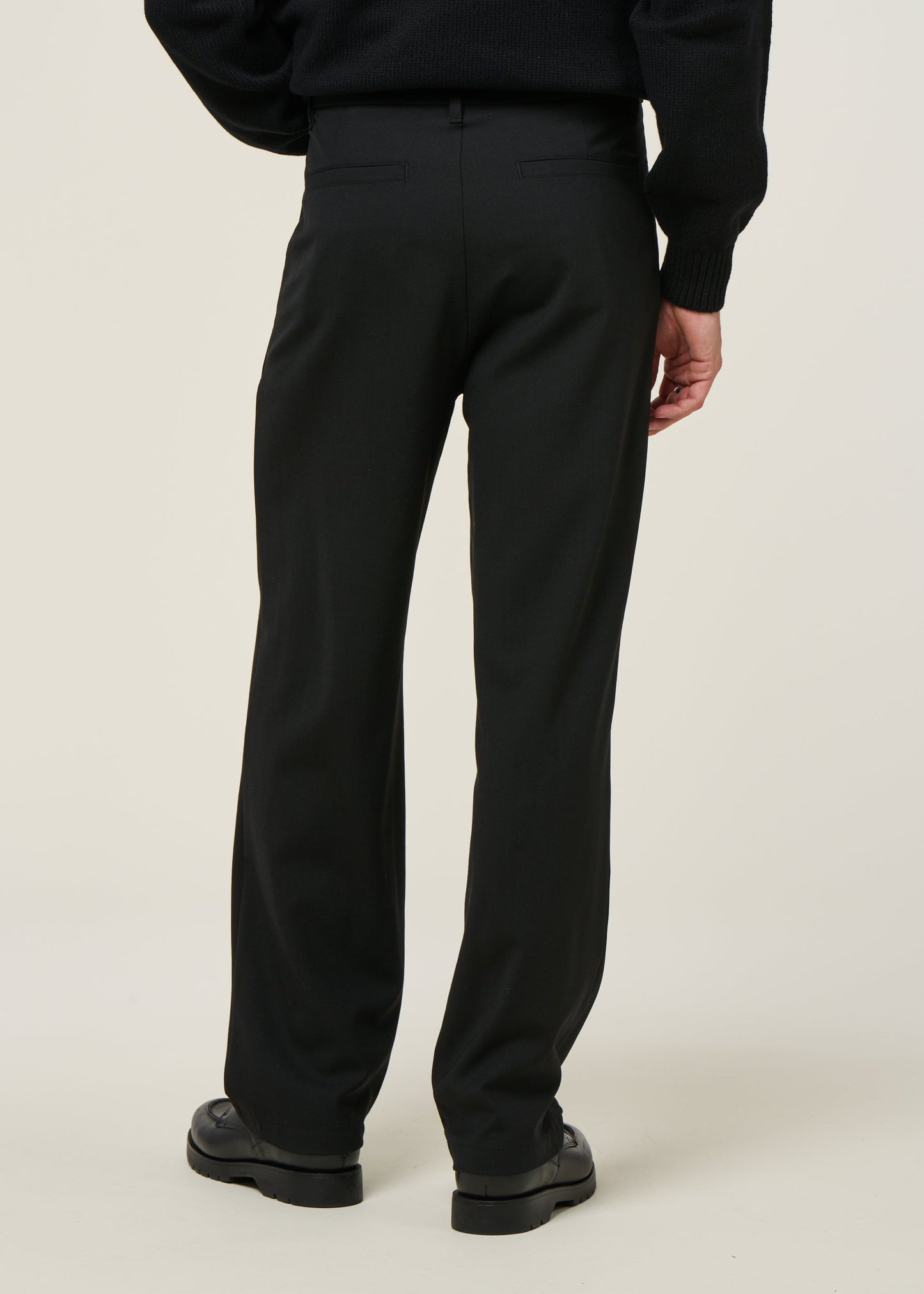 Pantalon droit à pinces en laine certifiée | noir 'black pierre pants - black'