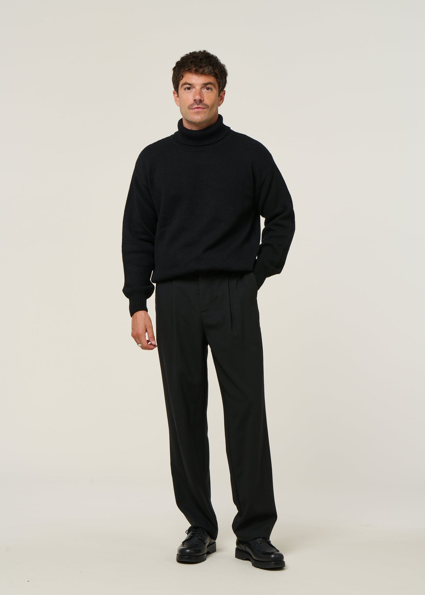 Pantalon droit à pinces en laine certifiée | noir 'black pierre pants - black'