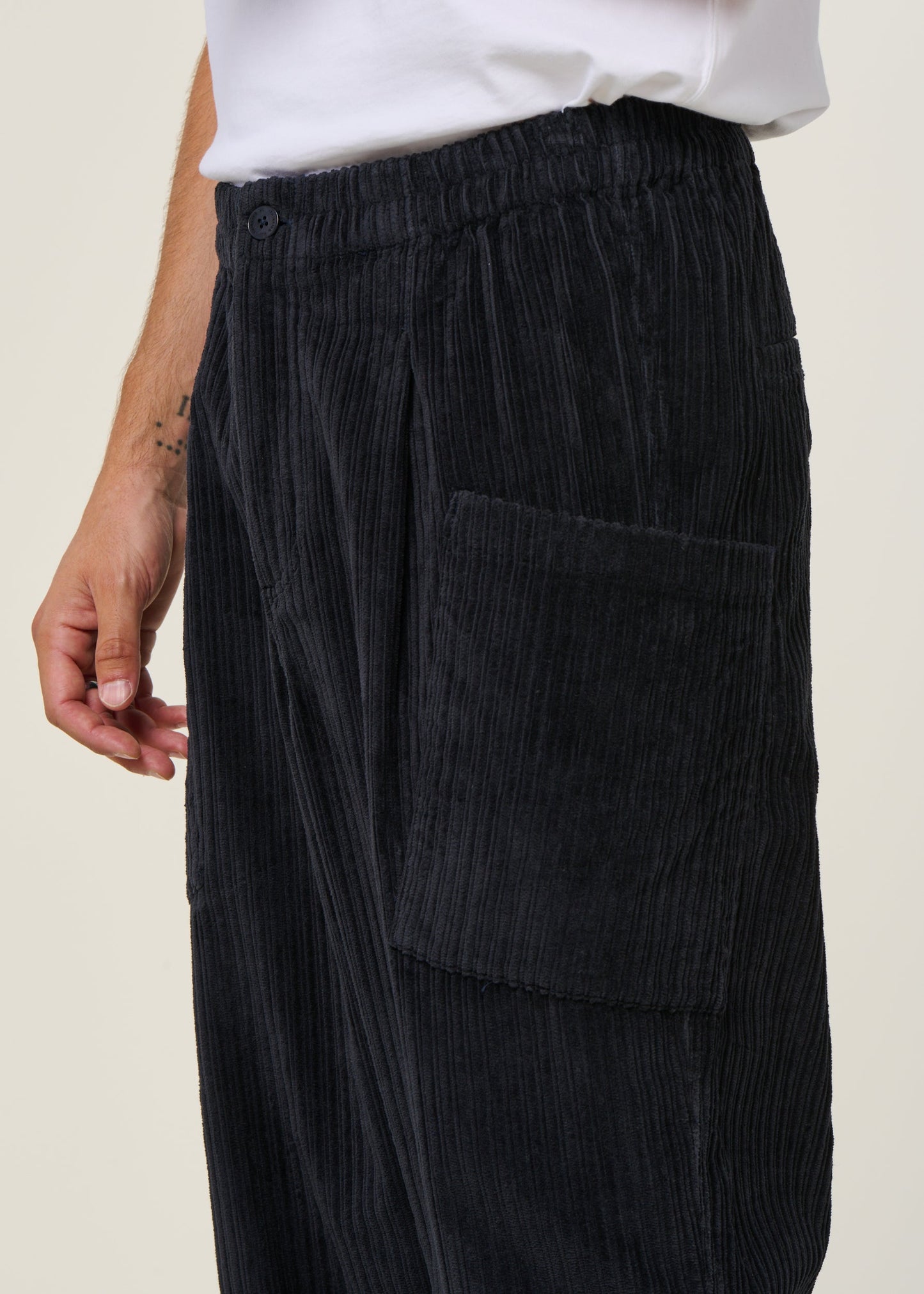 Pantalon large en velours côtelé | bleu "corduroy max pants - blue"