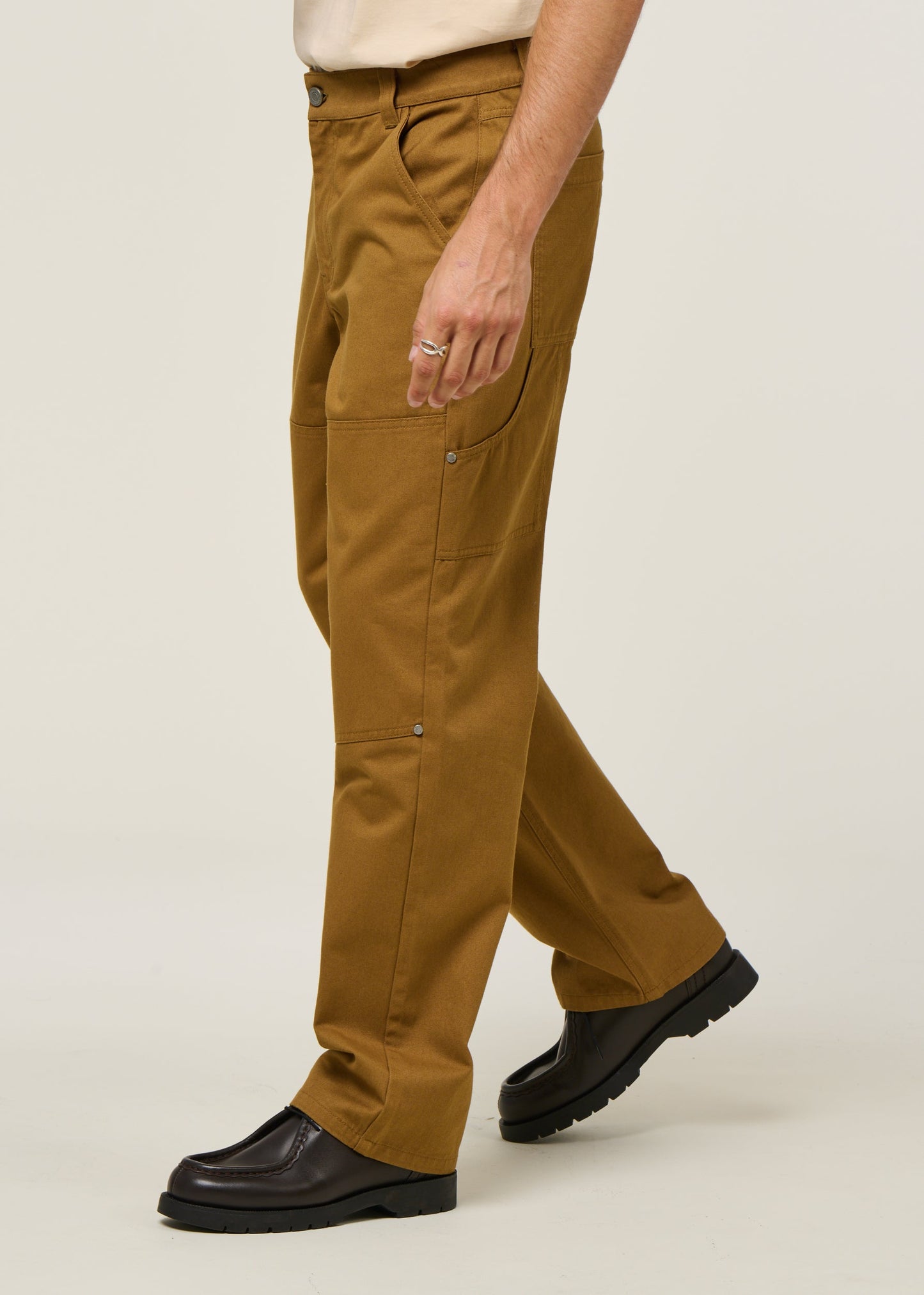Pantalon à empiècements en coton bio | camel "light oak owen pants - ecru"