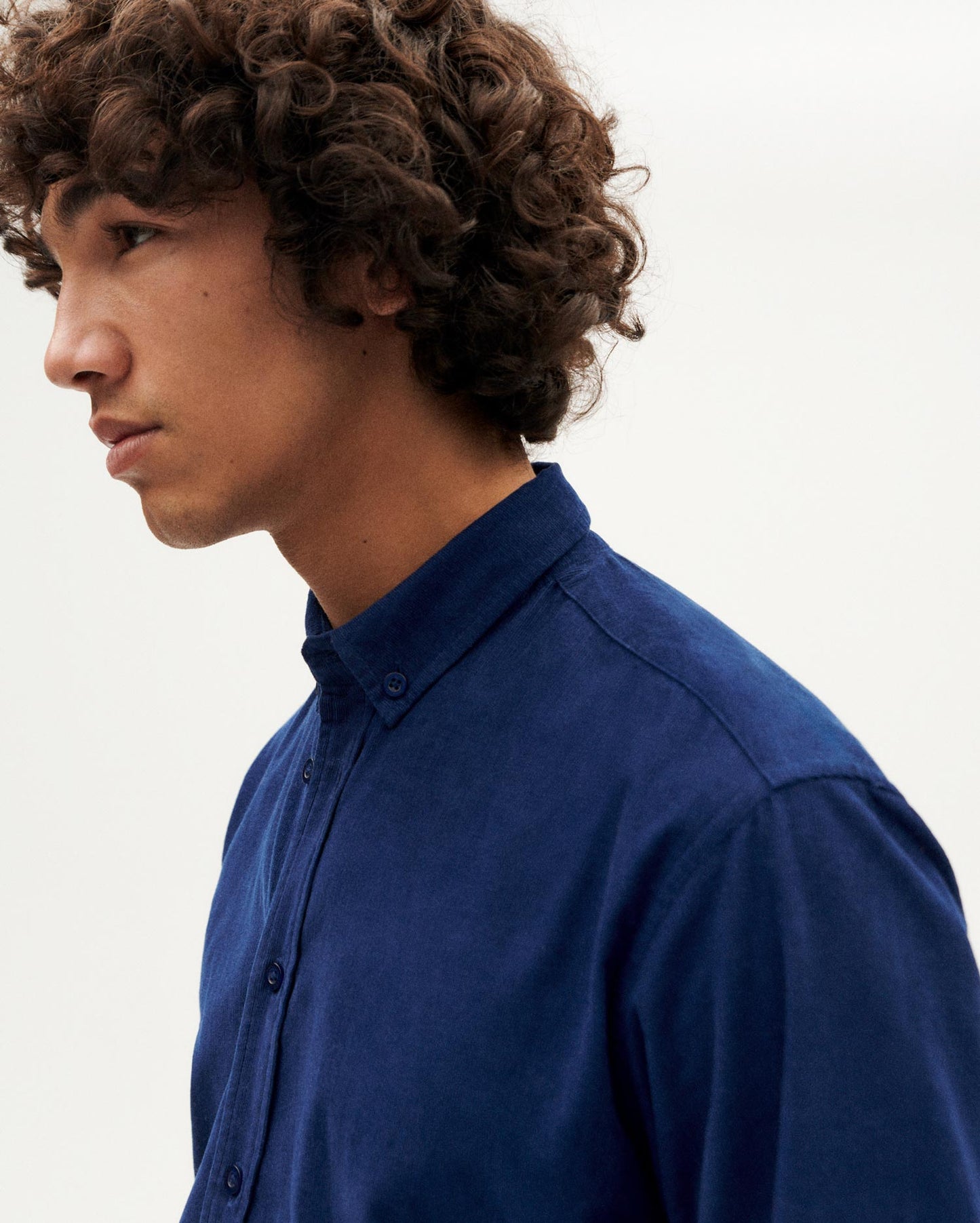 Chemise en coton bio | bleu "deep blue microcorduroy ant shirt"