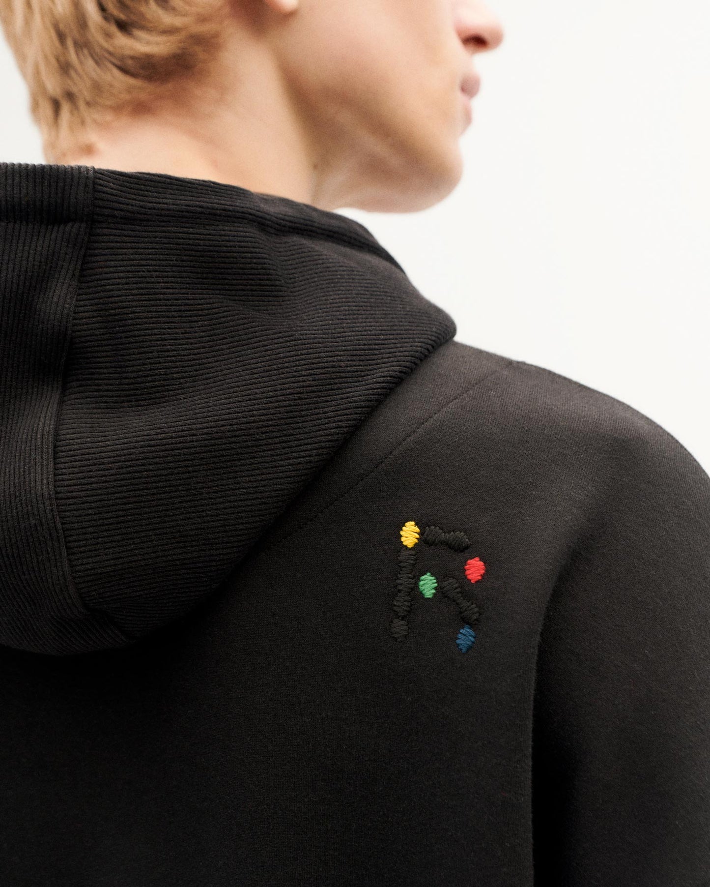 Sweat oversize en coton bio et matière recyclée | noir "black andrea hoodie"