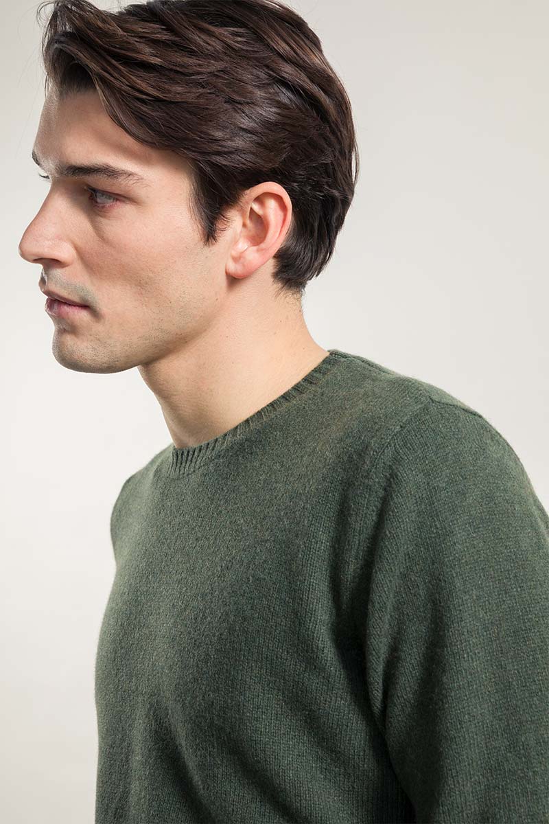 Pull col rond en cachemire recyclé | kaki "maglia romeo verde foresta"