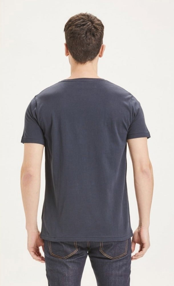 T-shirt bleu nuit à poche en coton bio - alder