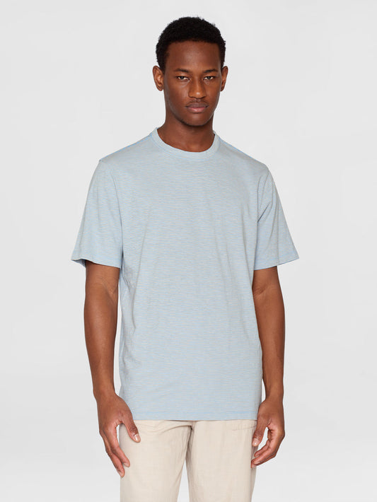 T-shirt rayé en coton bio | bleu "narrow striped slub tee light blue stripe"