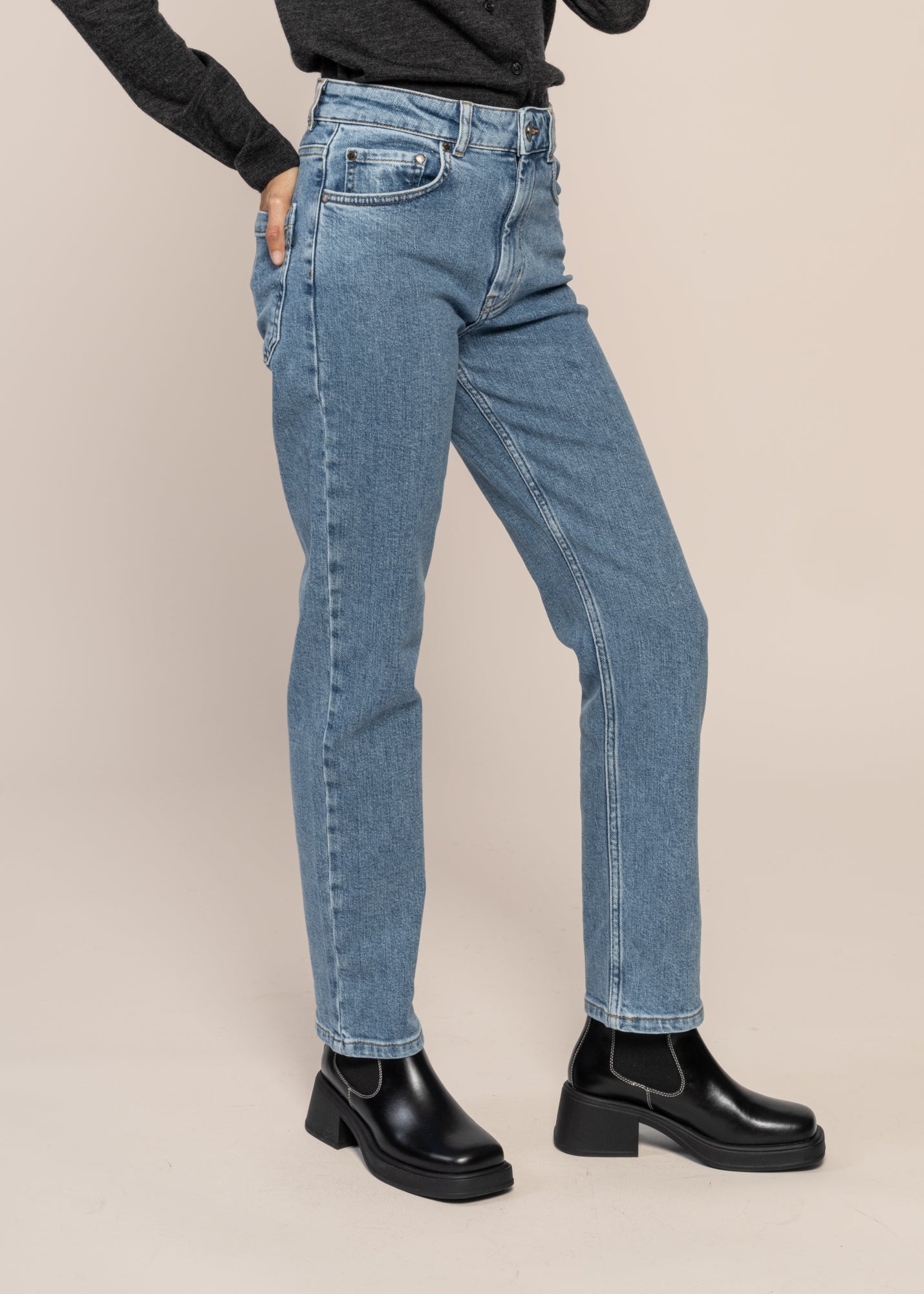 Jean slim en coton bio et recylé | Bleu délavé "light clean denim nele pants heavy wash"