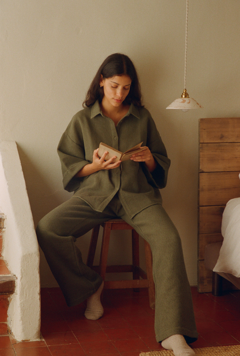 Haut de pyjama en coton biologique | vert "chemise mimosa nid d'abeille kaki - kaki"
