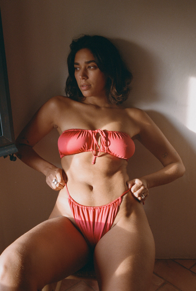 Bas de maillot tanga en polyamide recyclé | rouge " pauline - cherry"