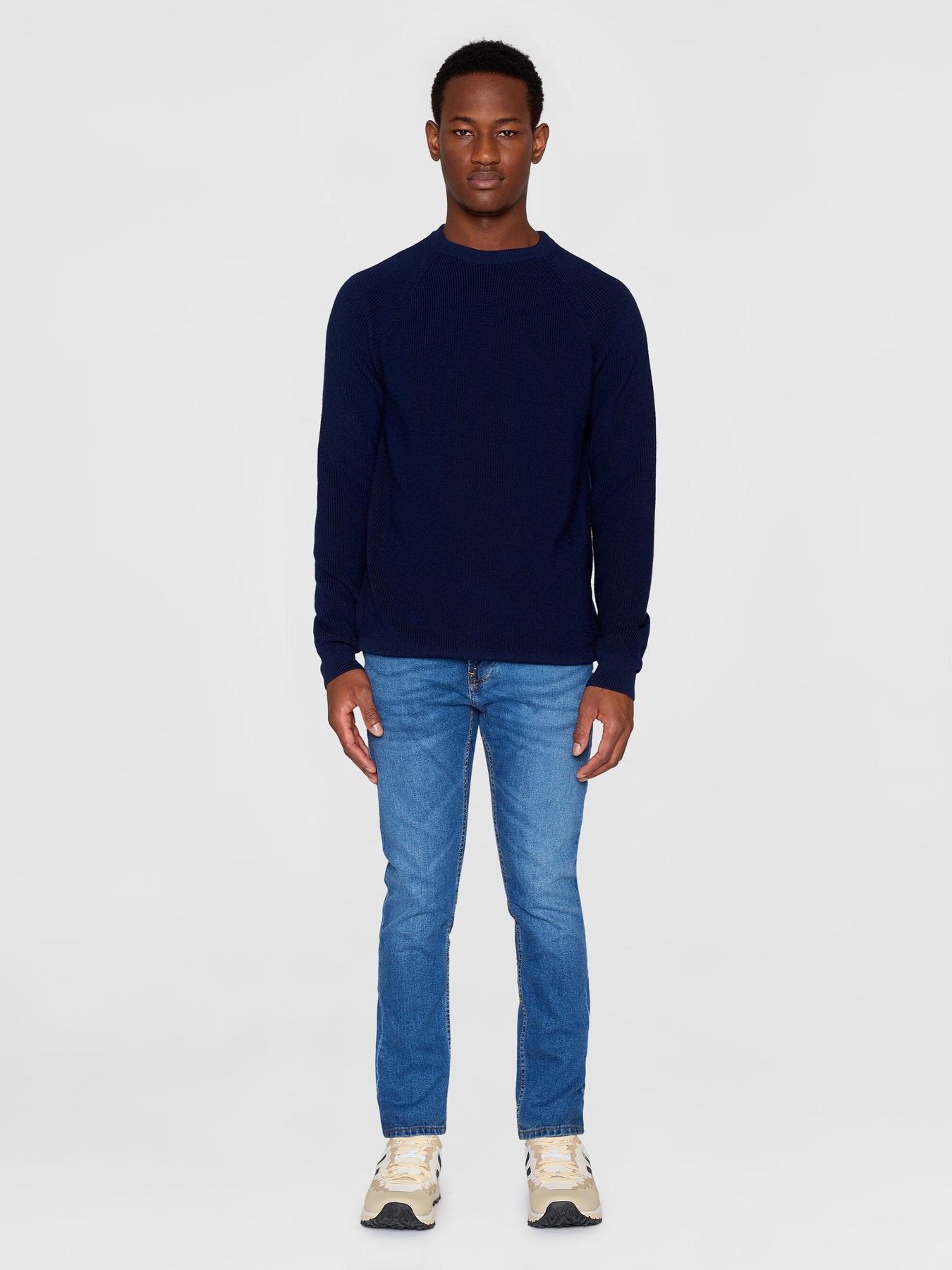 Pull à tricot en laine mérinos certifiée | Marine "o-neck merino wool total eclipse"