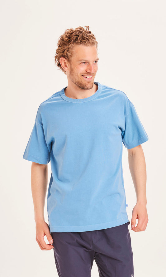 T-shirt ample bleu clair en coton bio et teinture naturelle - ALDER oversized tee alaskan blue