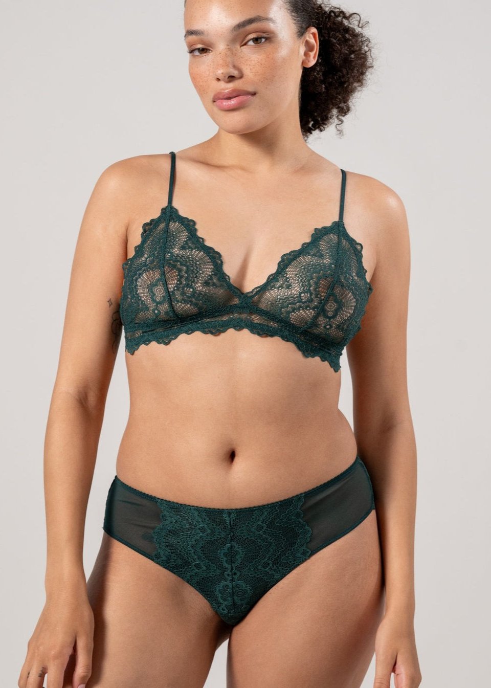 Culotte en coton biologique | vert "lace cheeky - pine"