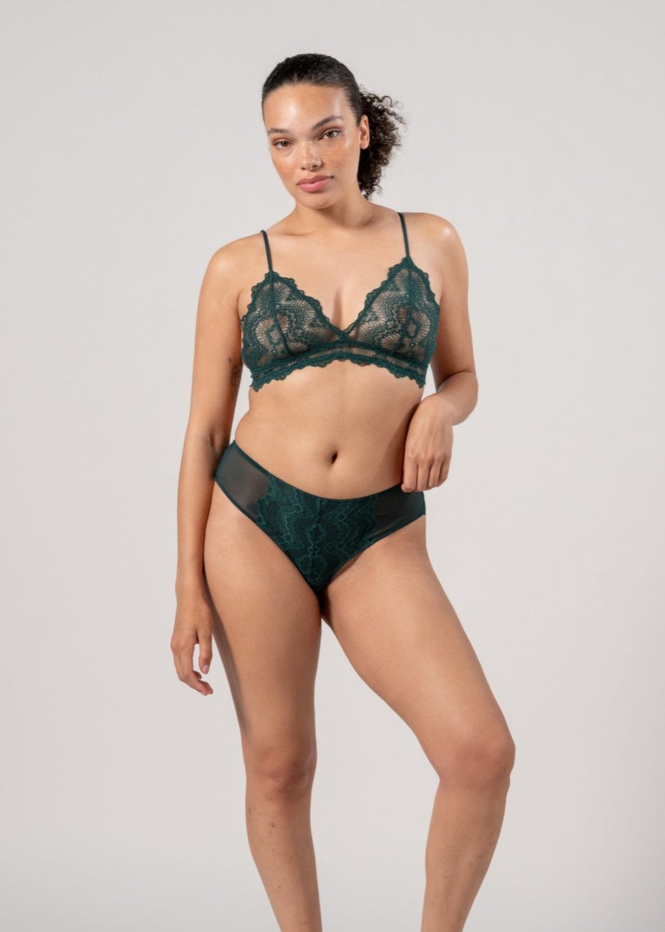 Culotte en coton biologique | vert "lace cheeky - pine"