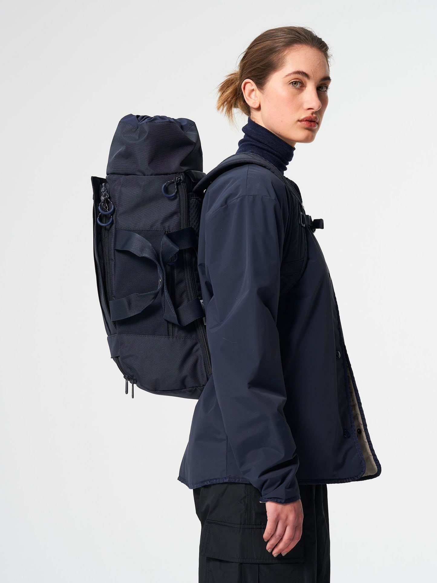 Sac à dos en matière recyclée | bleu "blok medium fjord navy"