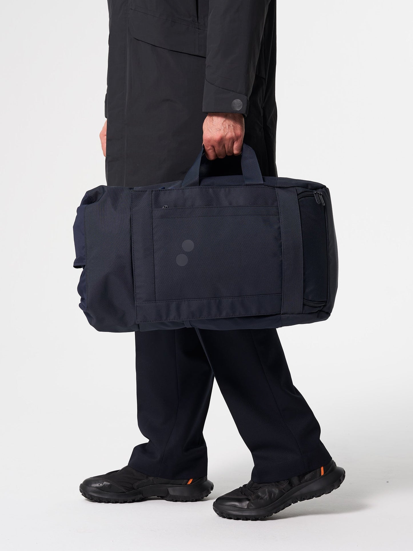 Sac à dos en matière recyclée | bleu "blok medium fjord navy"