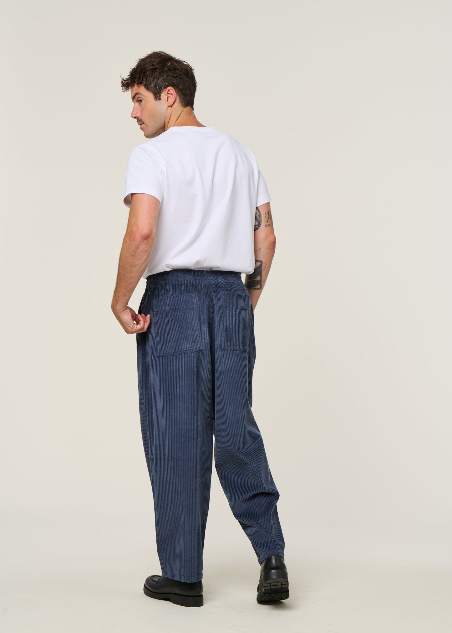 Pantalon large velours côtelé en coton bio | bleu 'cord wide pant - stone blue'
