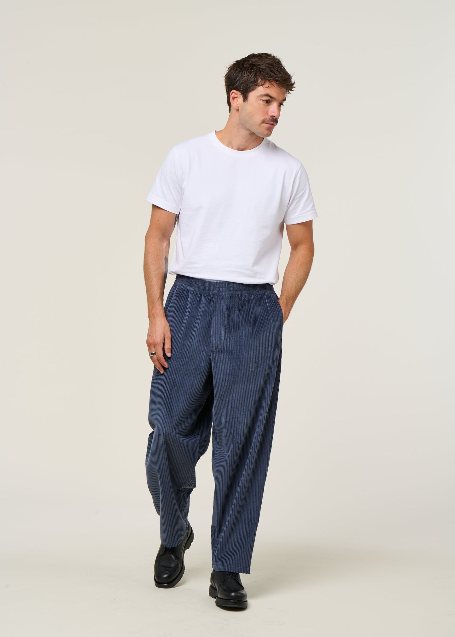 Pantalon large velours côtelé en coton bio | bleu 'cord wide pant - stone blue'