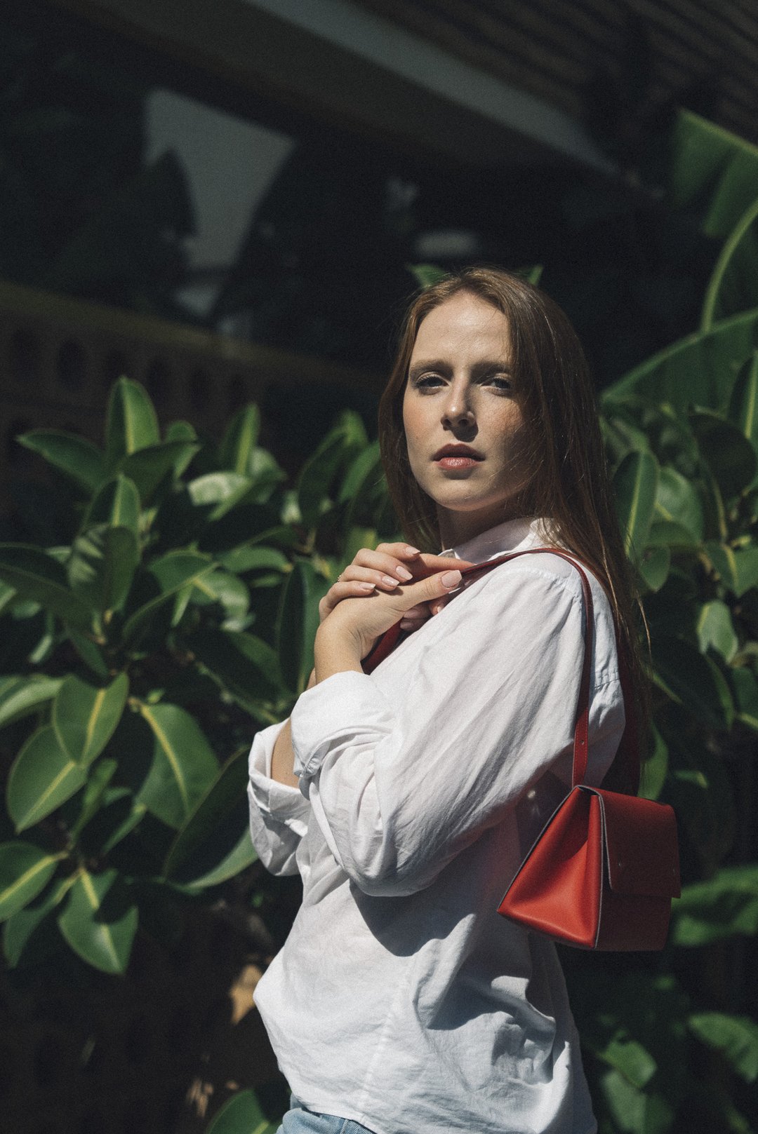 Sac rouge en cuir recyclé - triangle bucket