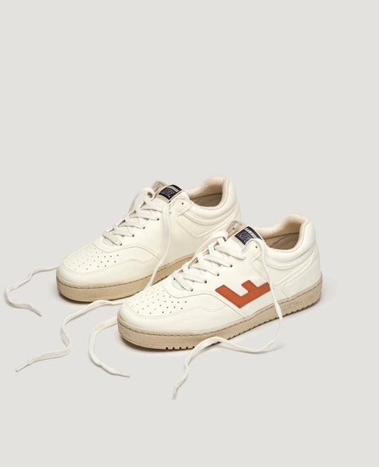 Baskets vegan en recyclé - retro 90s latte papaya ivory