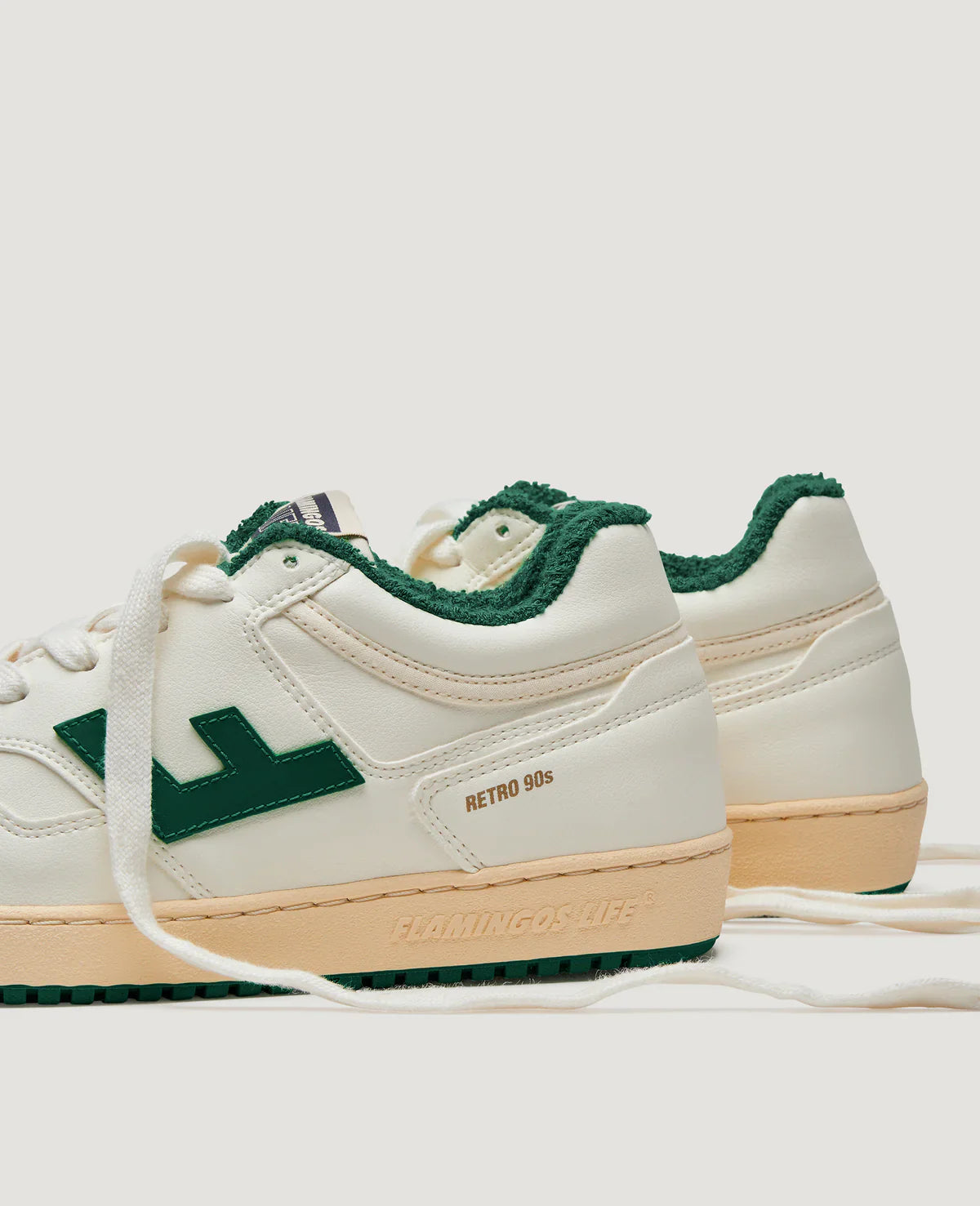 Baskets vegan en recyclé | blanc et vert "retro 90s pearl vanilla forest"