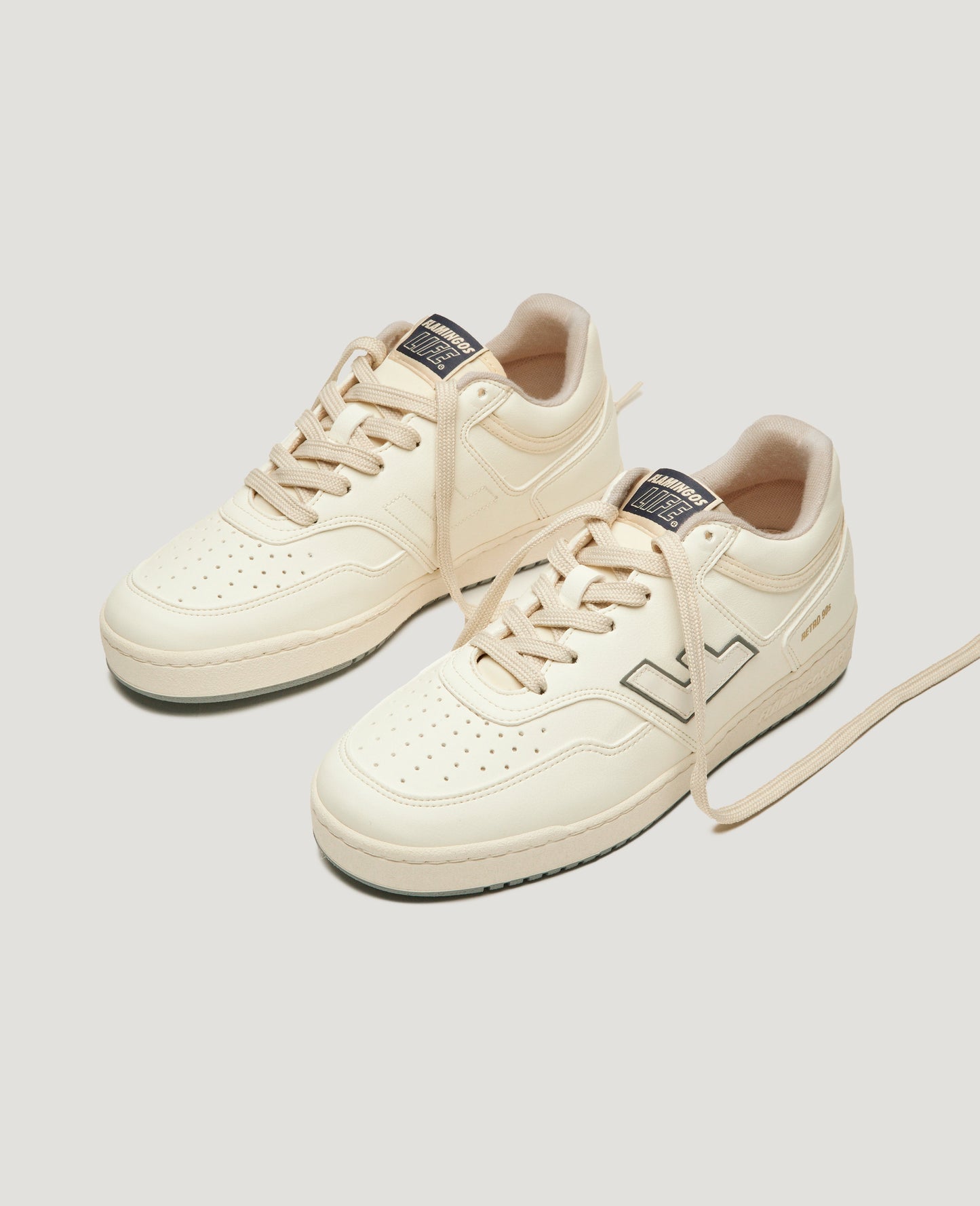 Baskets vegan en recyclé - retro 90s stone pearl