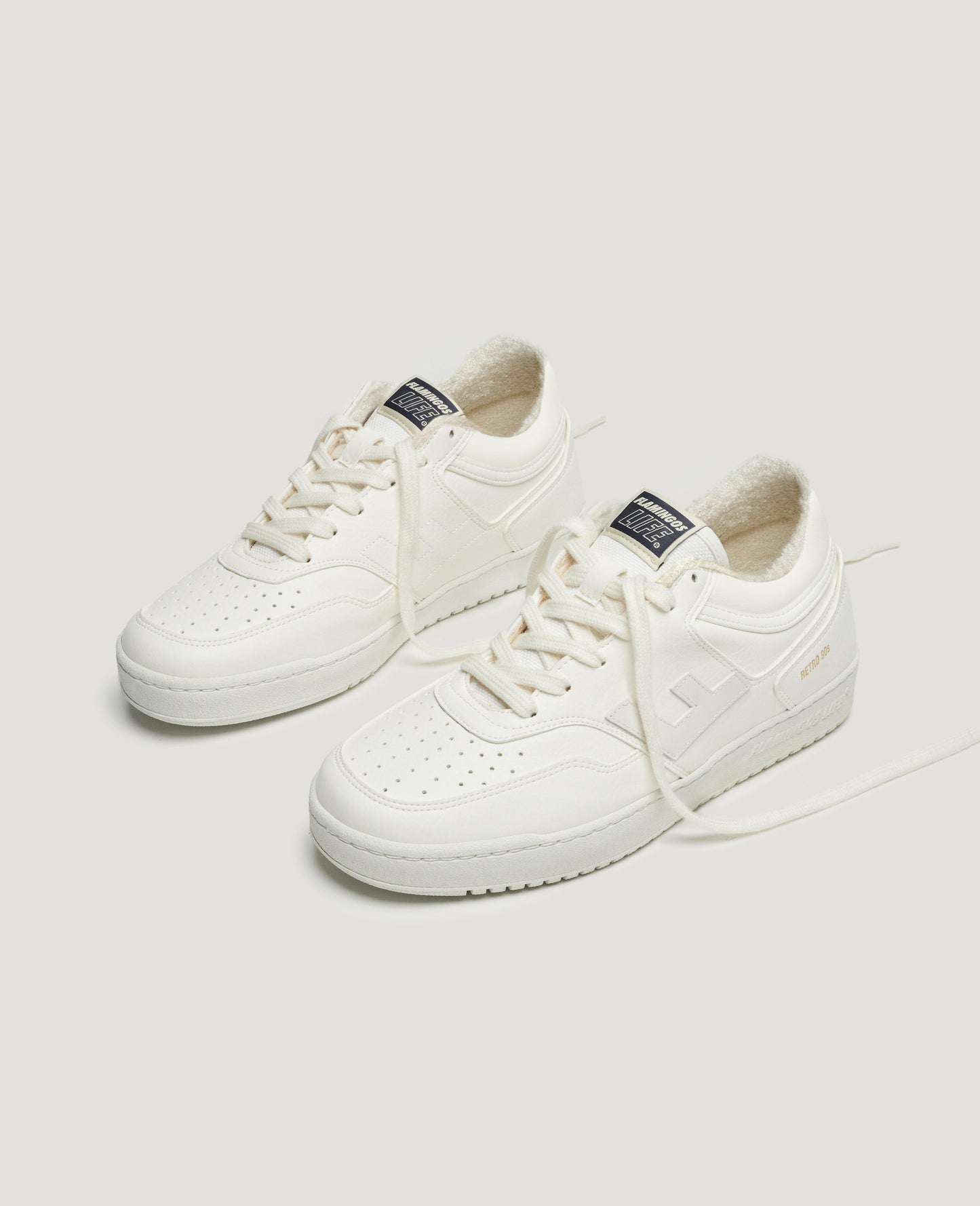 Baskets vegan en recyclé | blanc "retro 90s all white"