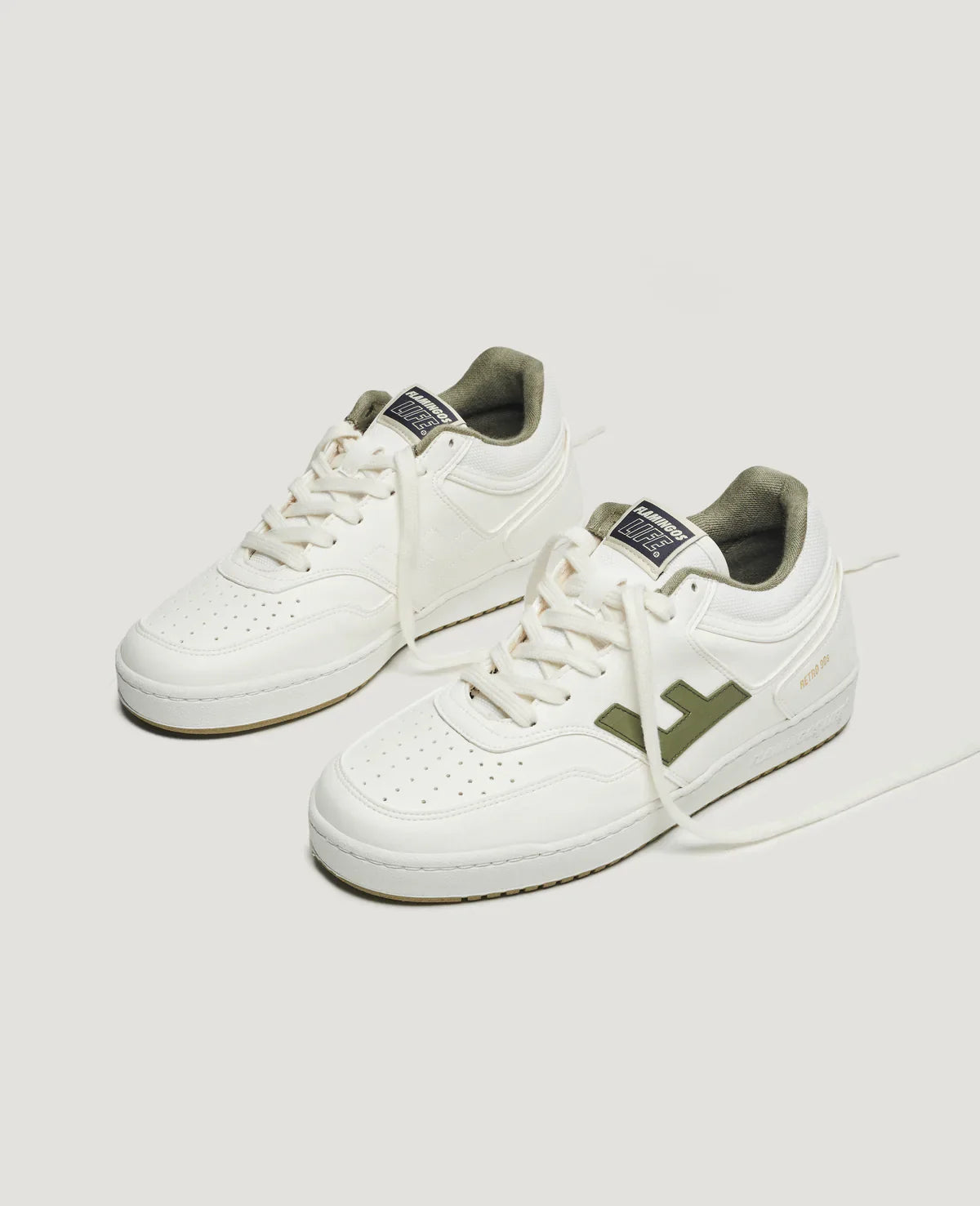 Baskets vegan en recyclé - retro 90s olive