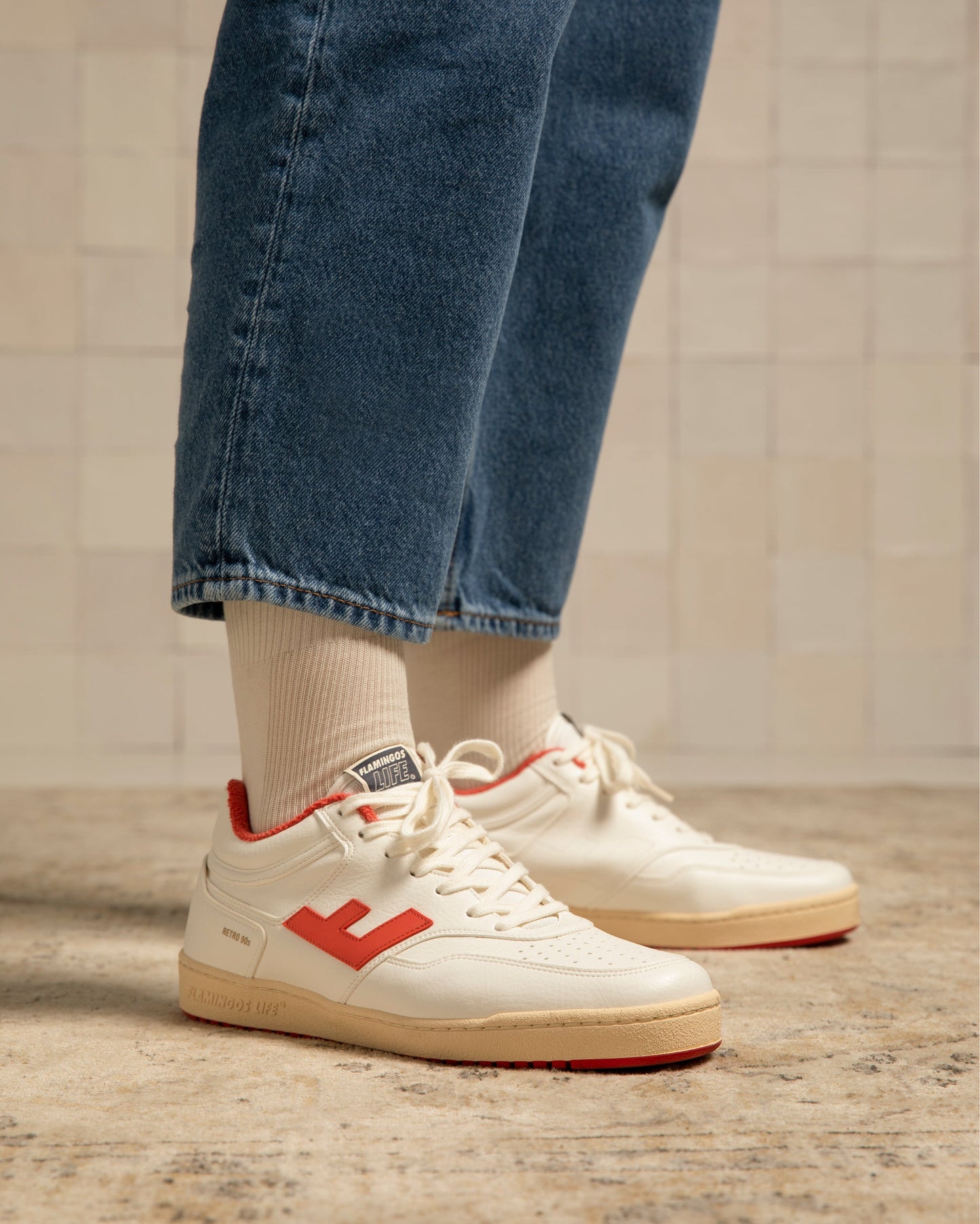 Baskets vegan en recyclé - retro 90s white vanilla tomato