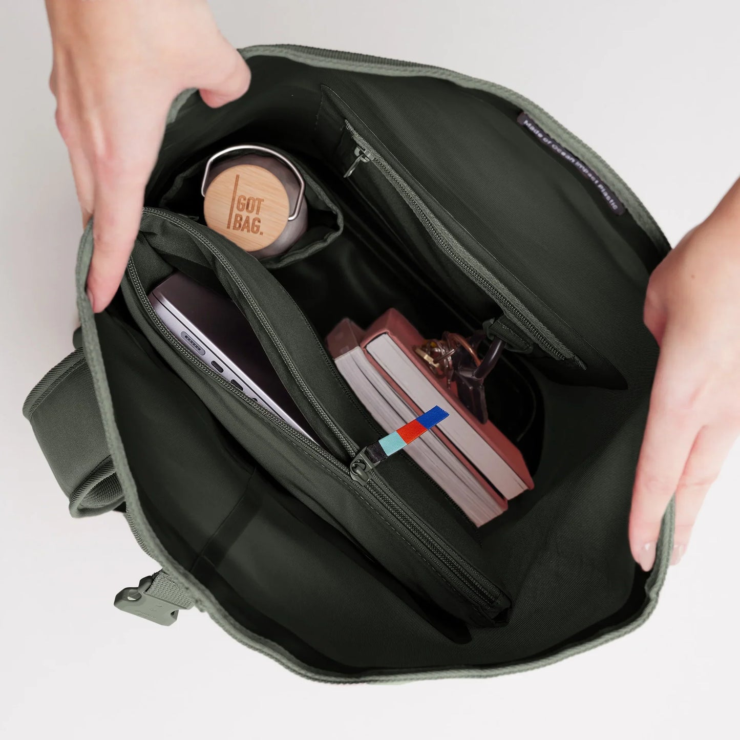 Sac à dos 31L en matière recyclée | vert "ROLLTOP 2.0 algae"