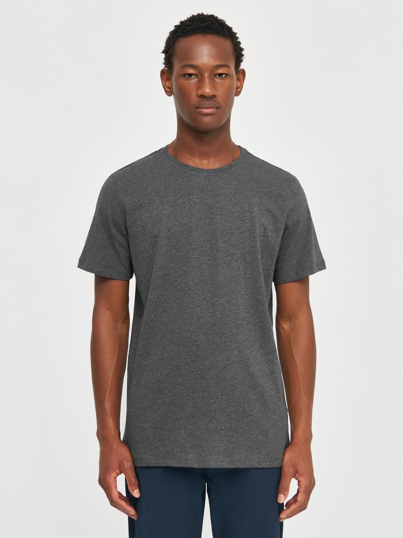 T-shirt en coton bio | gris chiné "basic tee dark grey melange"