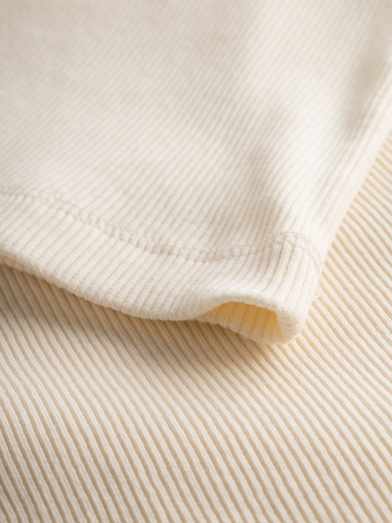 Top beige côtelé à bretelles en coton bio - rib strap top buttercream