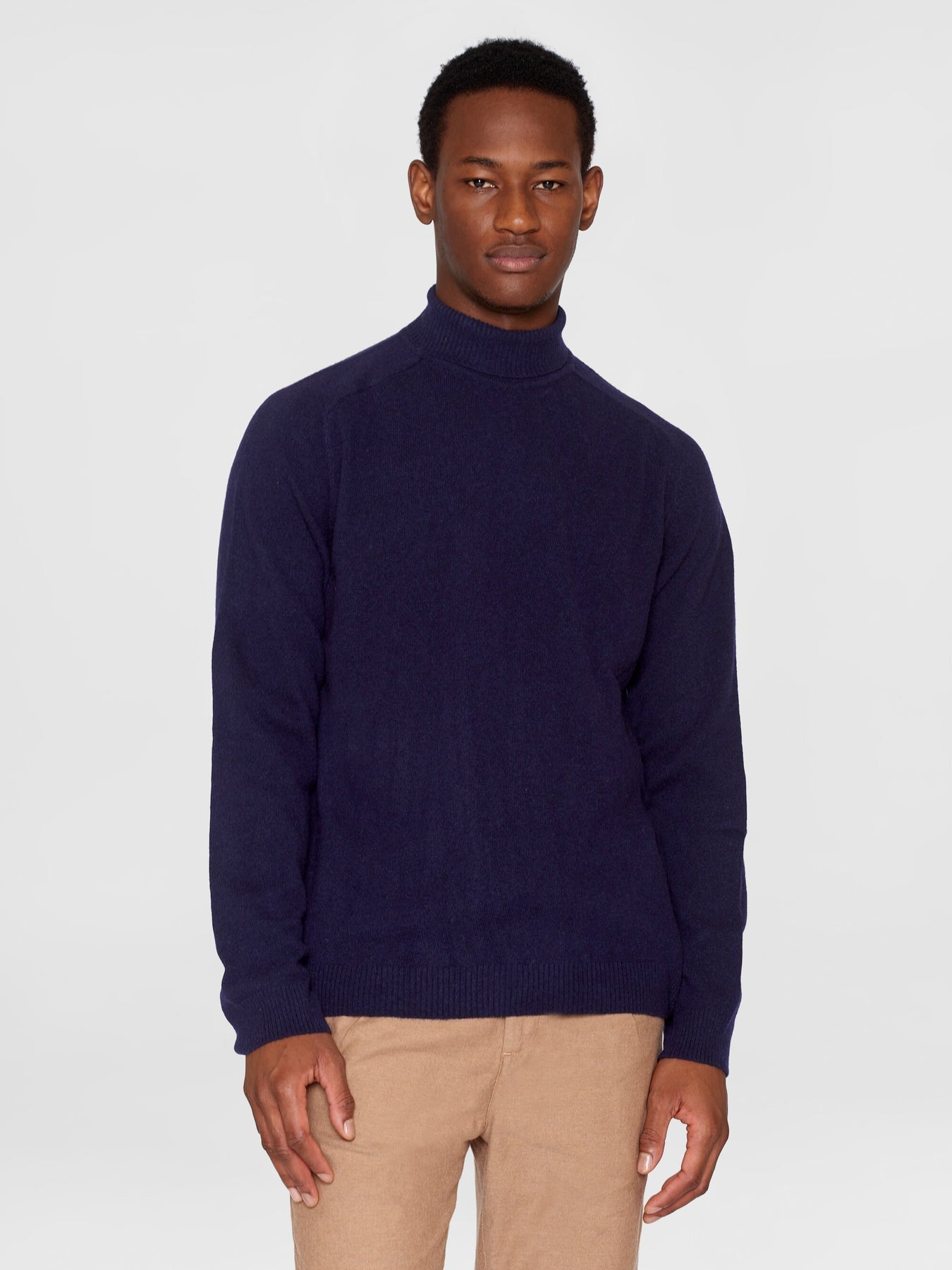 Pull col roulé en laine bio | Marine "roll neck wool knit total eclipse"