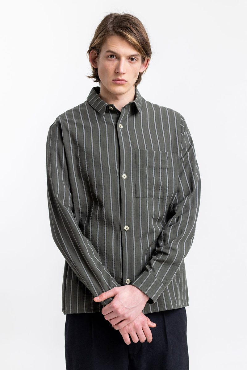 Chemise rayée en coton bio | Vert olive "square shirt olive stripe"