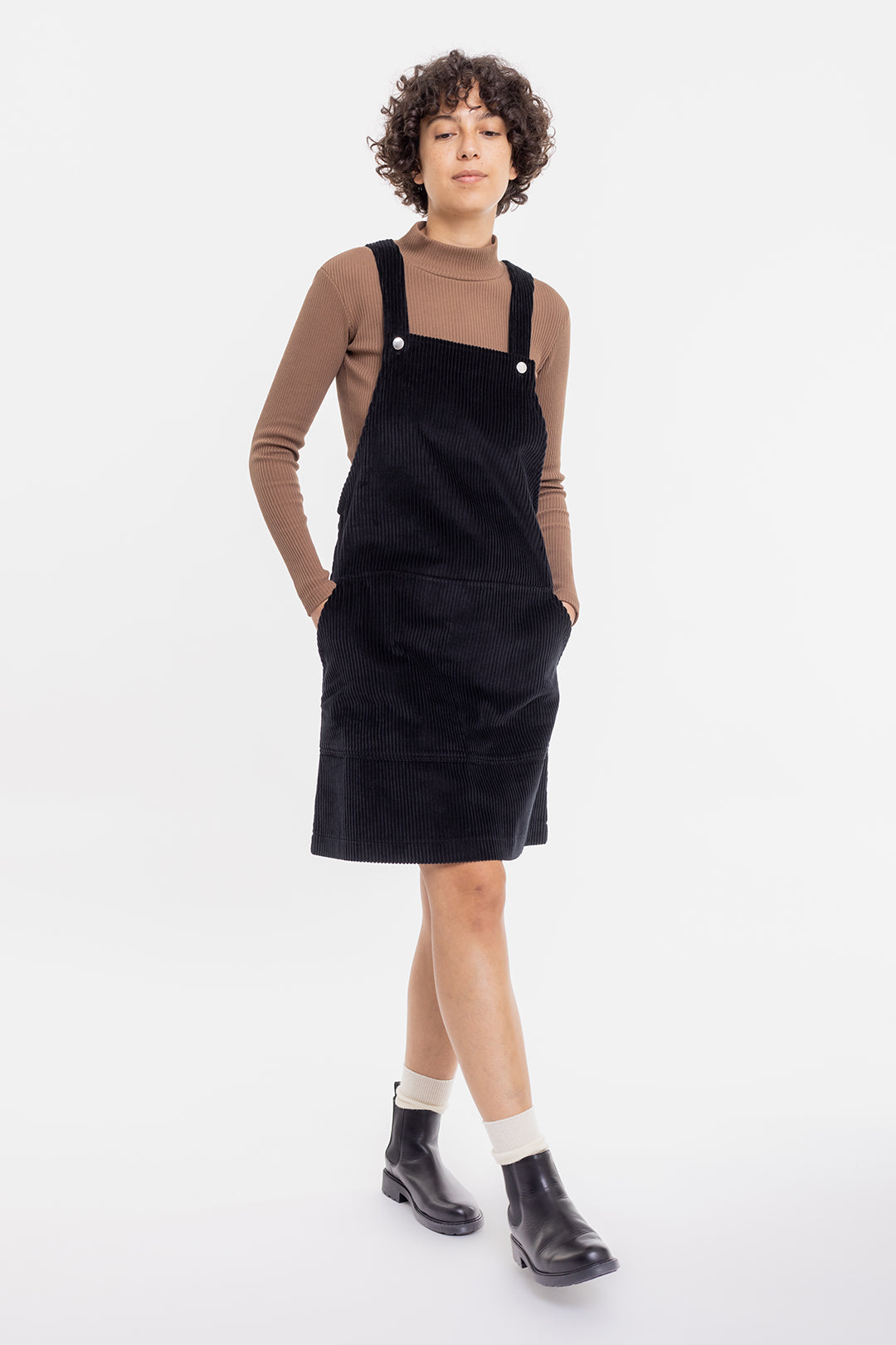Robe salopette noire en coton bio - dungaree corduroy dress black