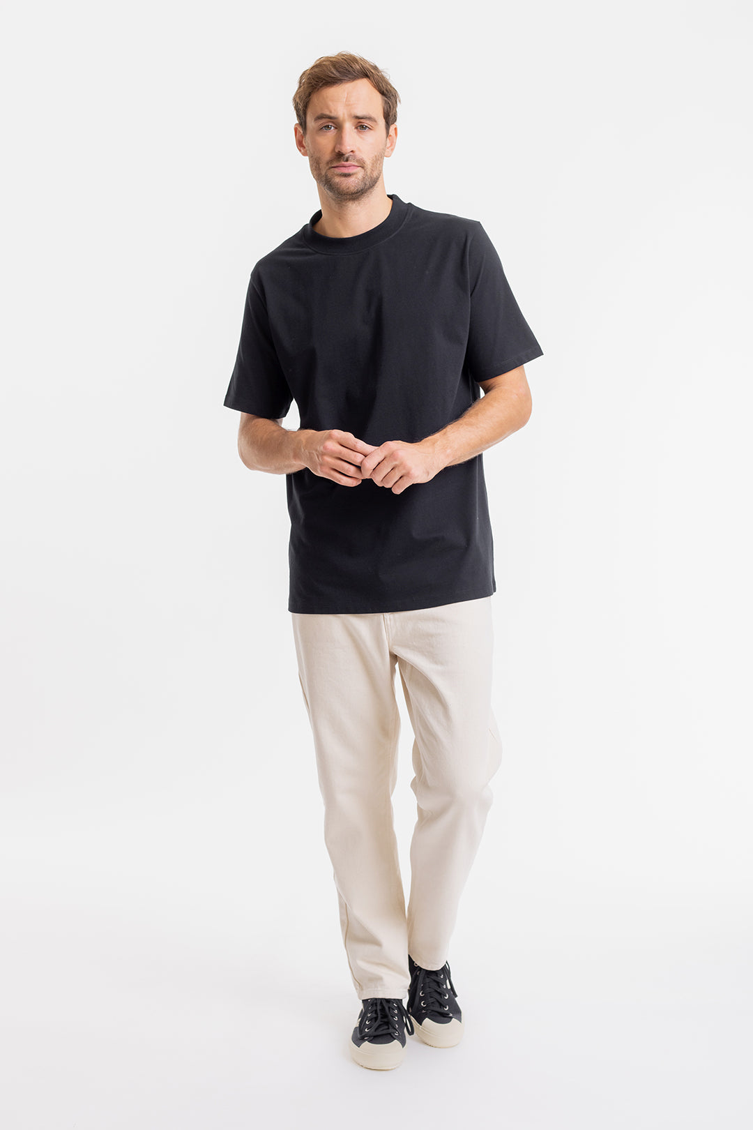 T-shirt en coton bio | noir "big collar black"