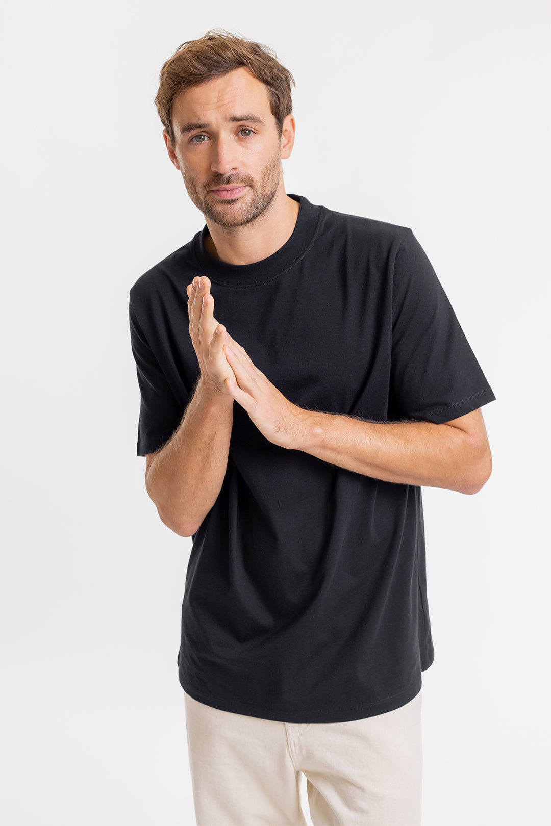 T-shirt en coton bio | noir "big collar black"