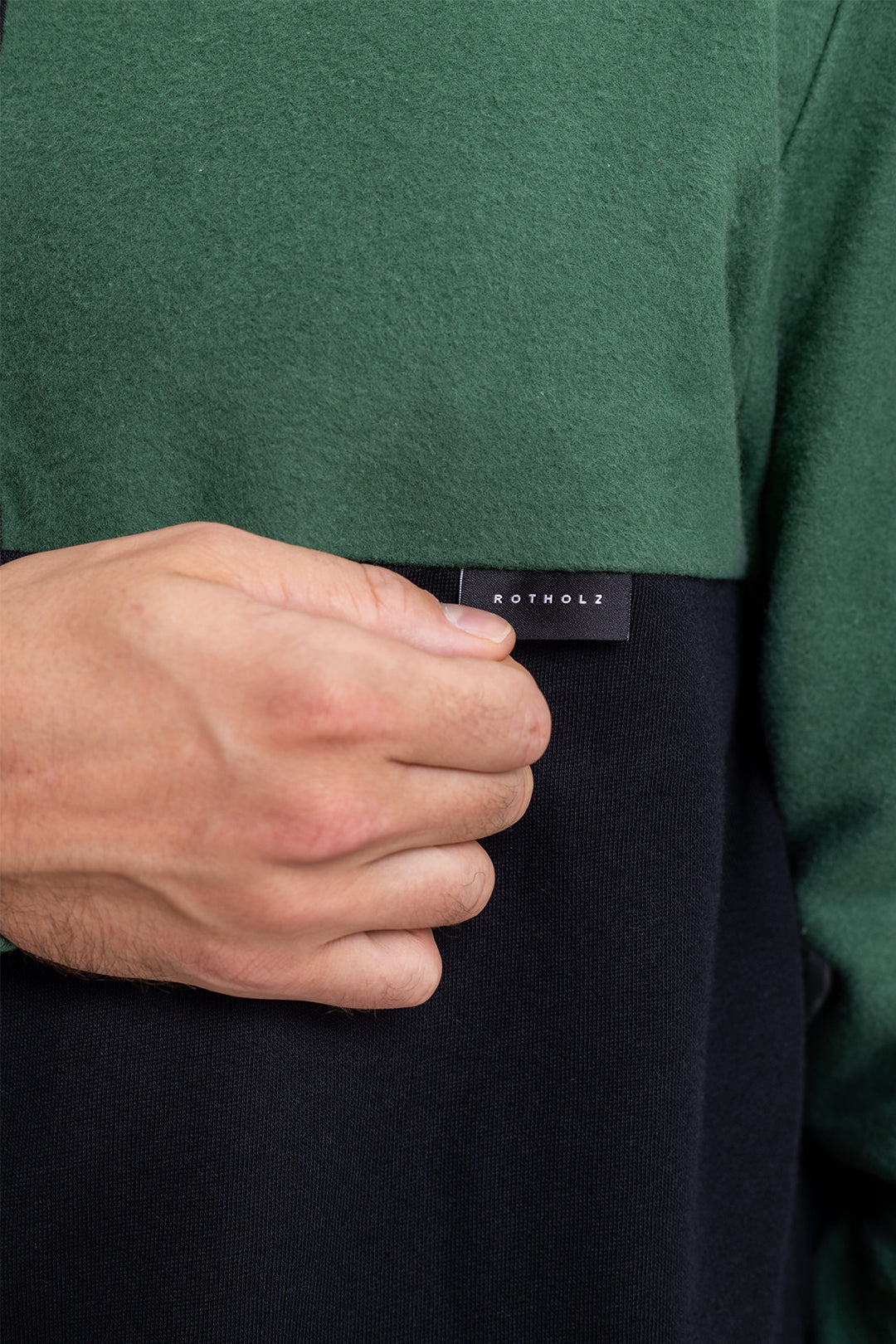 Sweat vert et noir en coton bio - divided half zip sweatshirt black/deep green