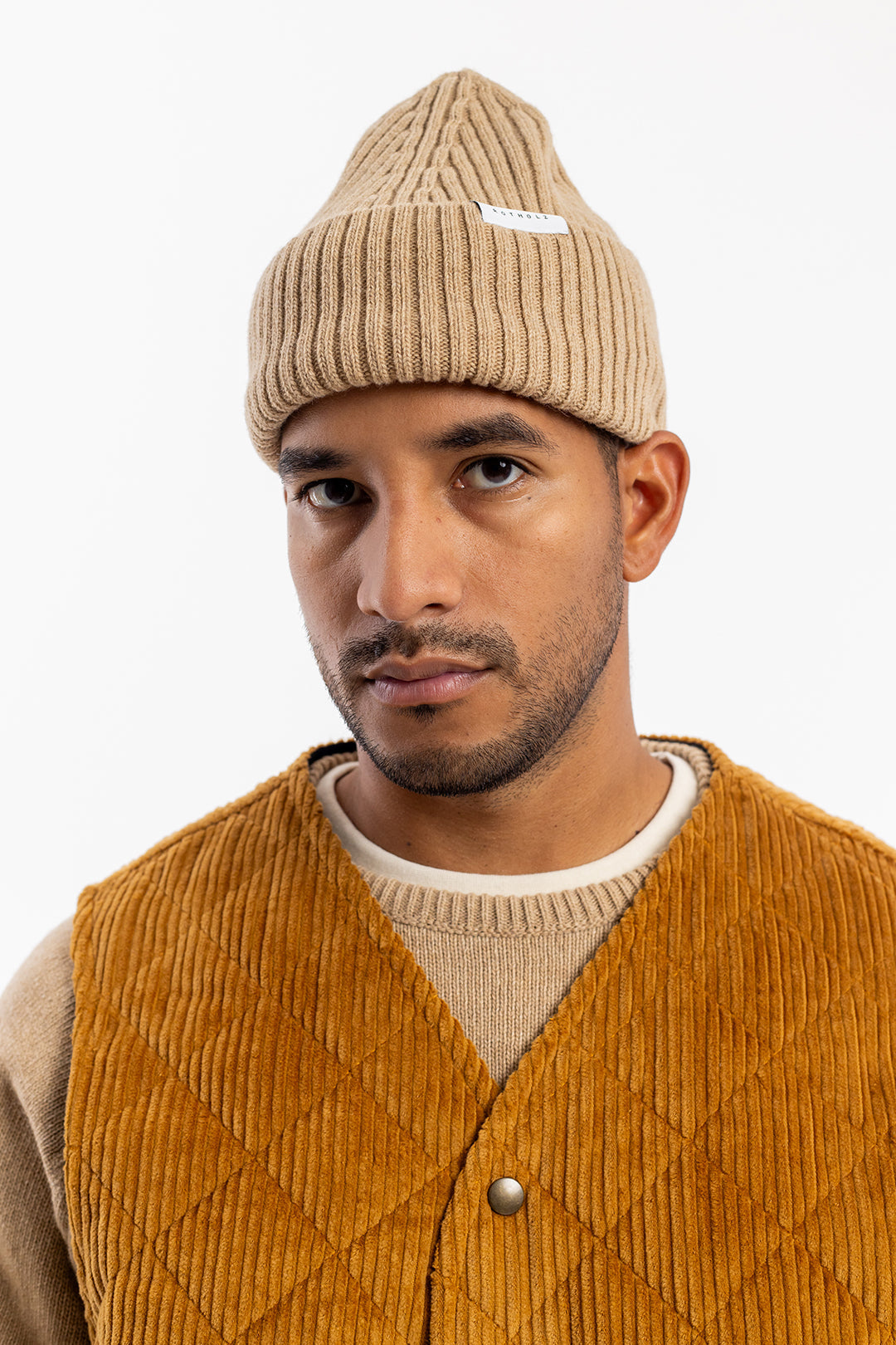 Bonnet en laine et matière recyclée | Beige "classic ribbed beanie oatmeal"