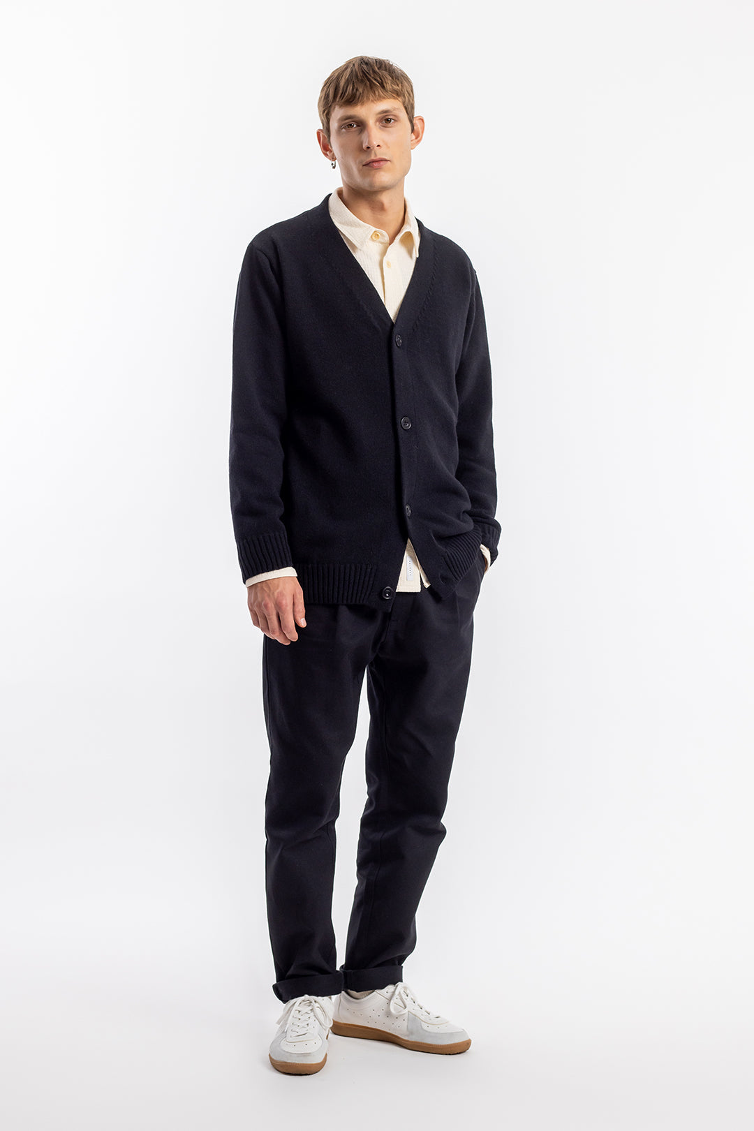 Gilet en laine recyclée | noir "knit cardigan black"