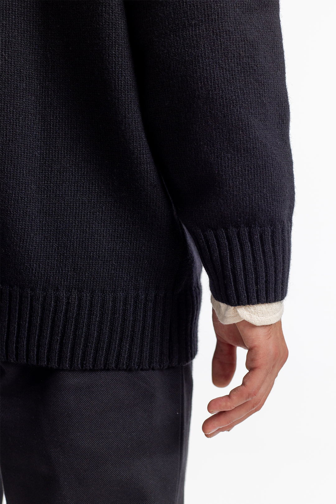 Gilet en laine recyclée | noir "knit cardigan black"