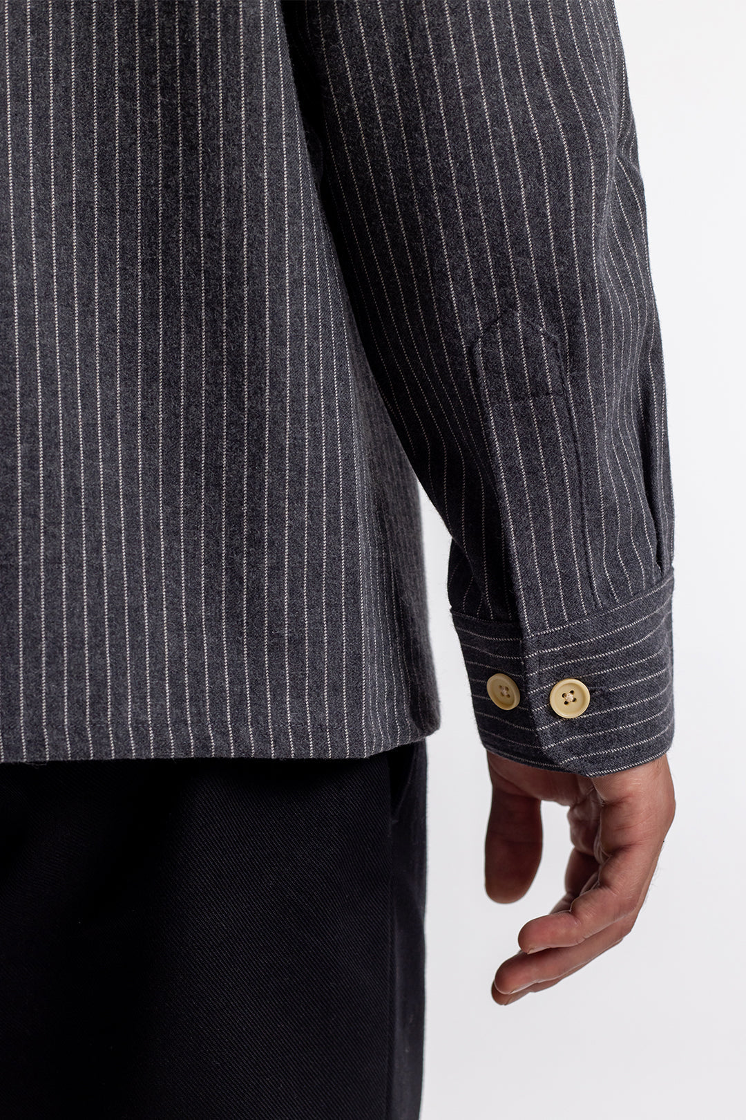 Chemise droite en coton bio | rayée grise "casual shirt charcoal pinstripe"