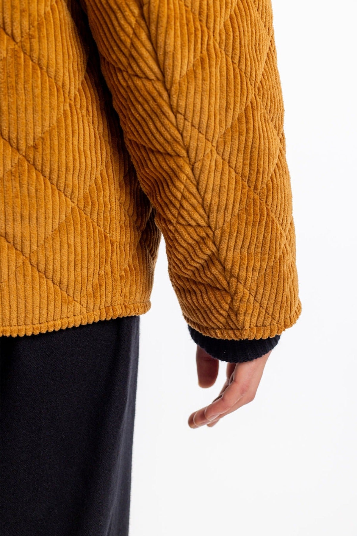 Manteau matelassé velours en coton bio | camel "quilt jacket toffee cord"