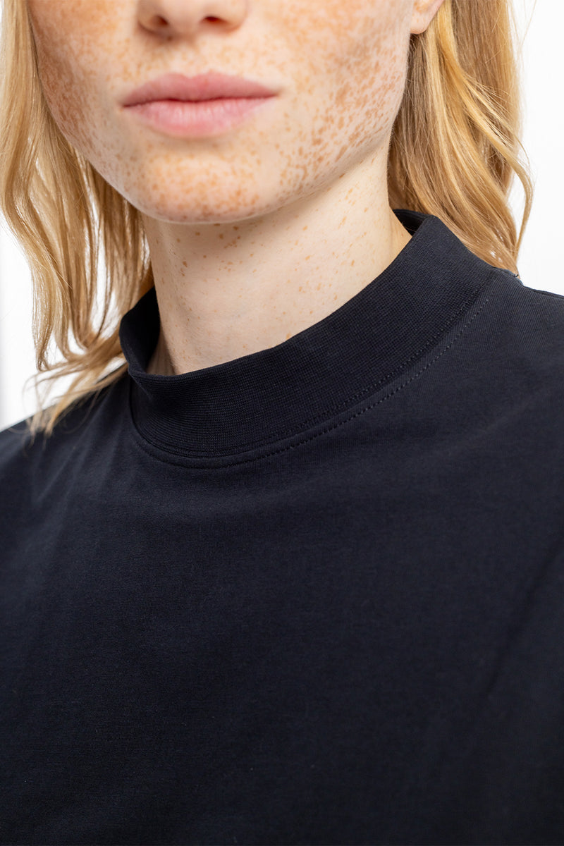 T-shirt en coton bio | noir "big collar t-shirt black"