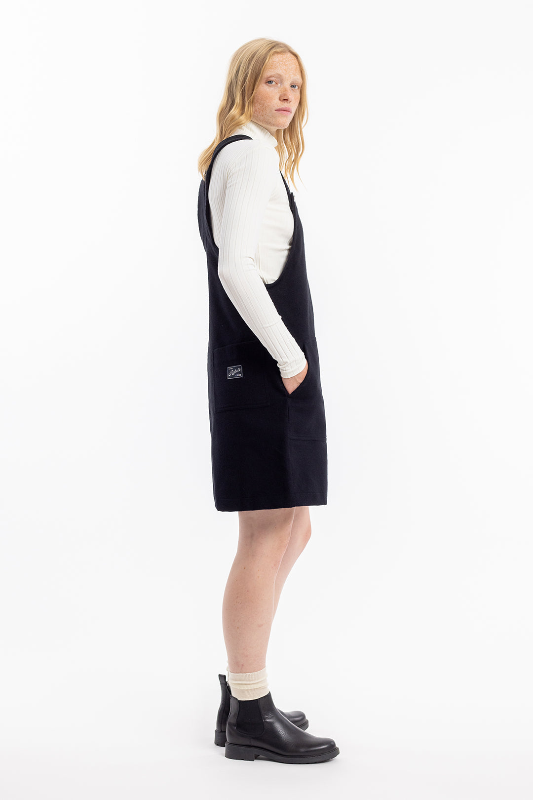 Robe salopette velours en coton bio | noir "dungaree dress black moleskin"