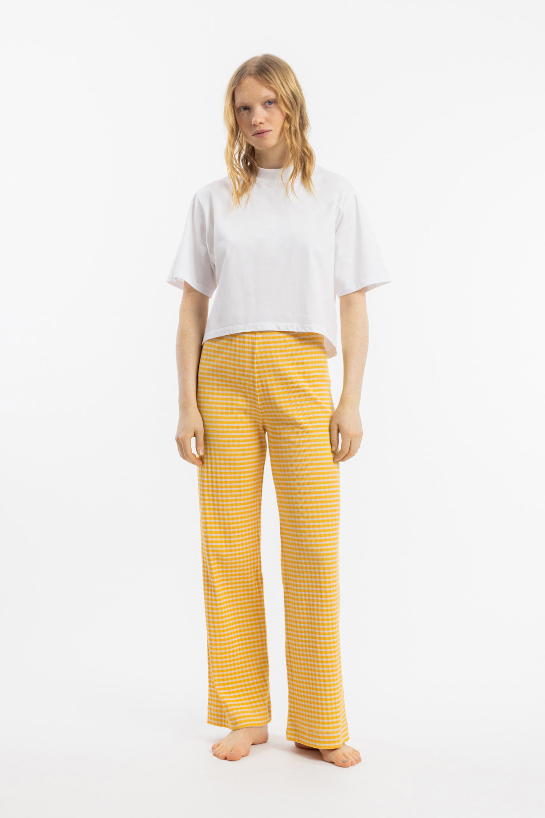 Pantalon ample en coton bio | Rayé jaune et blanc "ribbed lounge pant yellow/sand stripe"