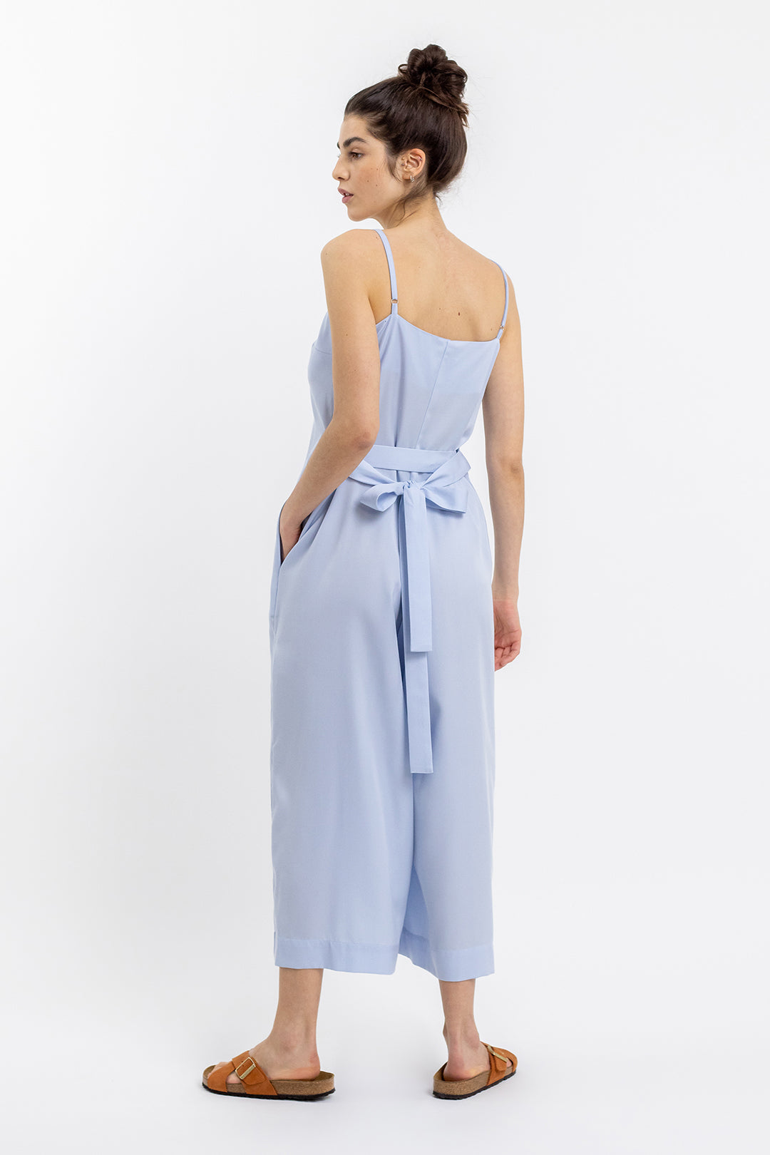 Combinaison bleu clair en tencel - strap jumpsuit sky blue
